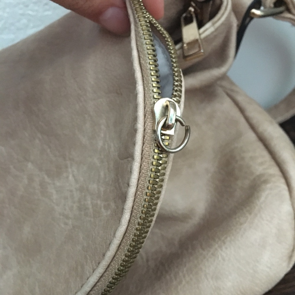 Handbag - Picture 10 of 12